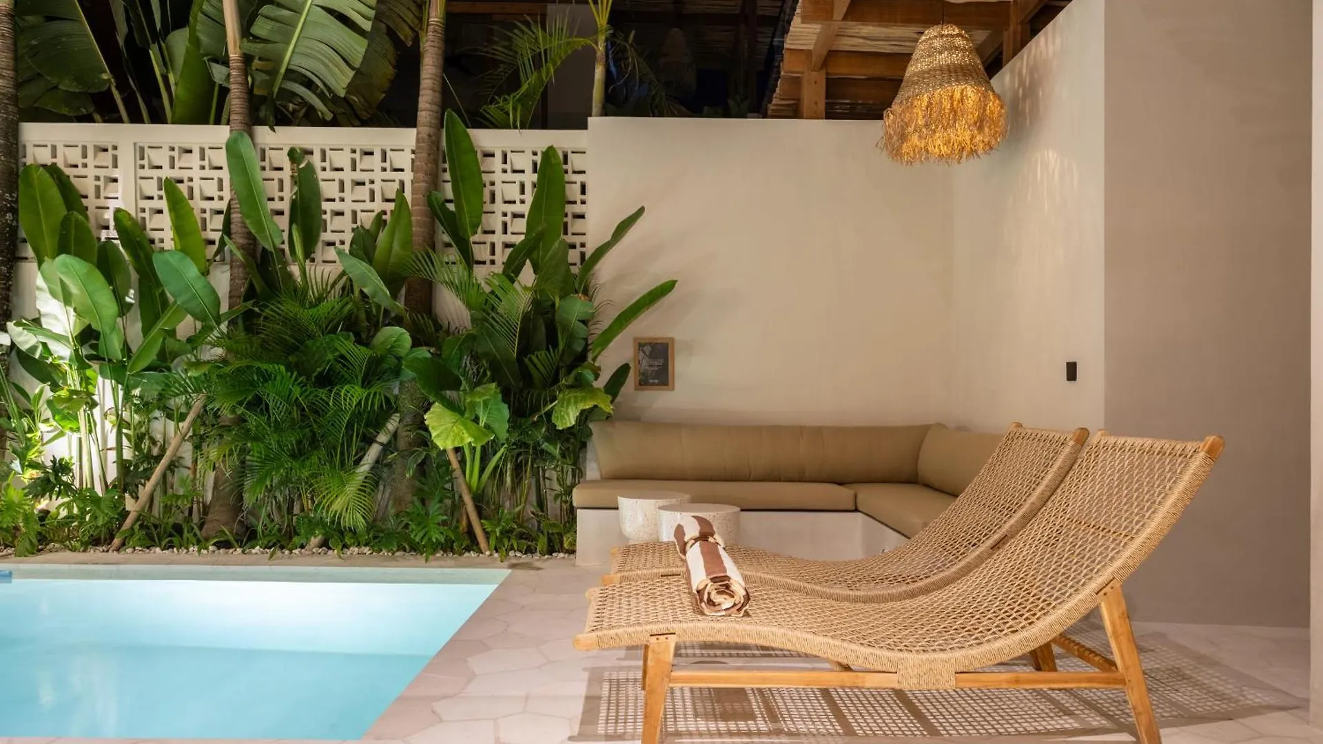 Hood Villas Bingin New 3Bdr Tropical Villa Pecatu  Pecatu (Bali)